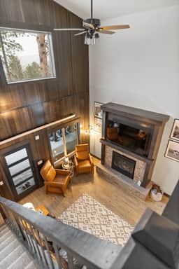 Bellefish 2.0- Rustic Peaks Cabin w/ Hot tub & Scenic Views - Image 4