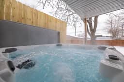 Centrally Located-Fire Pit- Hot Tub-Fenced Yard - Image 2