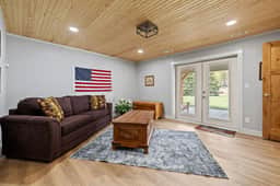 Cozy Creekside Cabin - Image 3