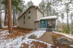 Deer Mountain Cabin Getaway - Image 3