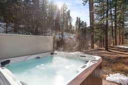 Grizzly Bear Creek- Mt Rushmore Views- w/ Hot tub - Image 2