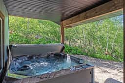High Mountain Rustic Cabin- Hot Tub- Game Loft - Image 4