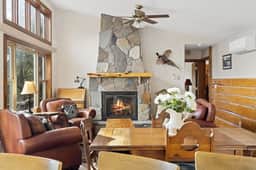 Lookout Lodge- Hillside Escape - Image 2