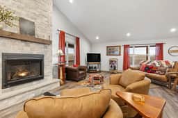 Pleasant Valley Getaway - Image 3
