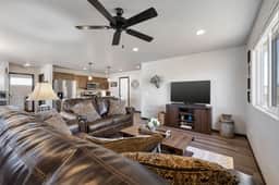 The Hills Hideaway - Image 3