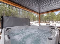 The Northern Peaks Retreat! Hot Tub! Views! - Image 3