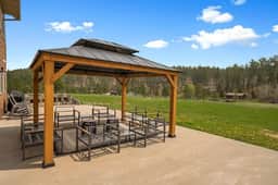 Whitetail · Leighton's Lodge-Hot Tub-Borders National Forest - Image 3