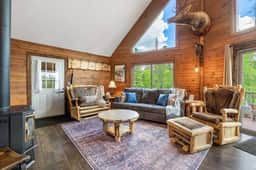 Elk Pointe Chalet - Image 5