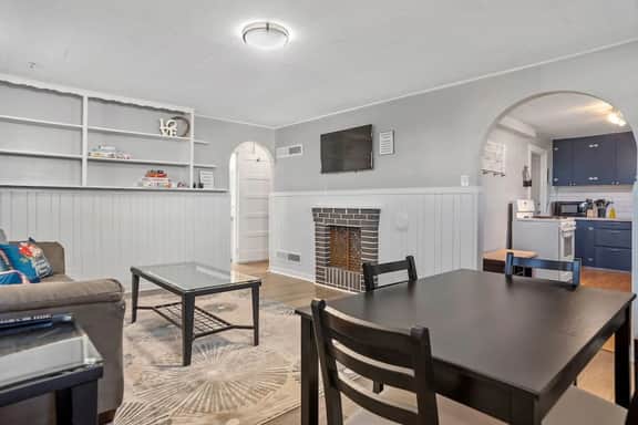 Canyon Lake · Centrally Located 2 BR-1 Bath- Basement Apt - Image 5