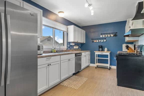Canyon Lake · Safest Side of Town Upper Level Apt - Image 5