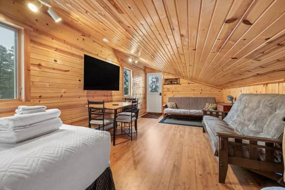 Deer Mountain Cabin Getaway - Image 2