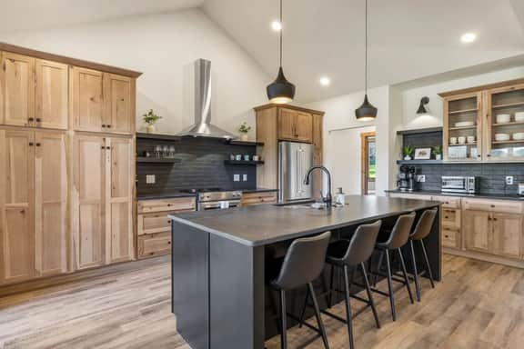 Luxury Black Hills Home with Views - Image 4