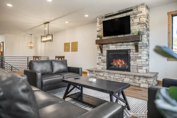 Luxury Black Hills Home with Views - Image 3
