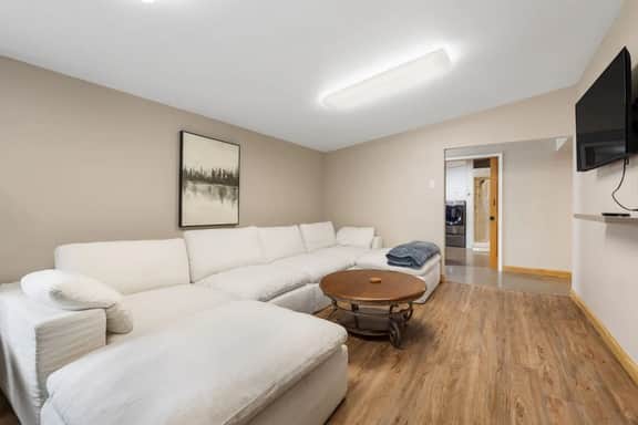 Mt Rushmore Duplex - Image 5