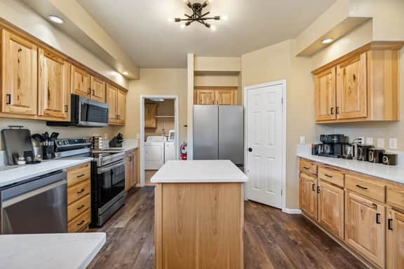 Panorama Peak Mountain Hideaway - Image 3