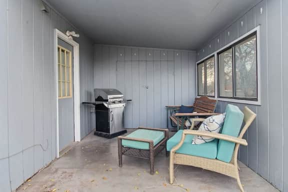 Pet Friendly- Large Fenced Backyard- Covered Patio - Image 5
