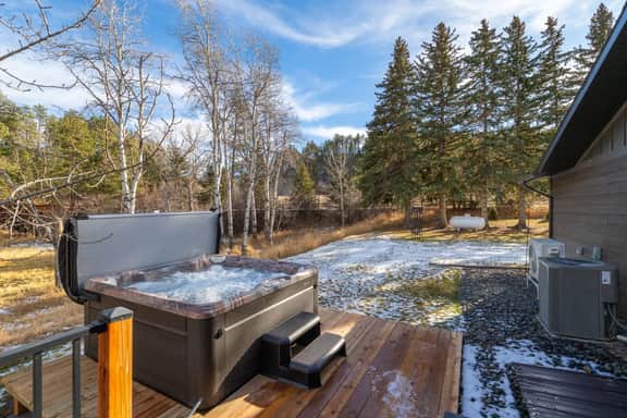 The Haven-Rustic Secluded Cabin - Image 5
