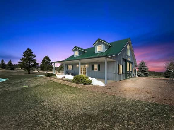 Unique Barn Stay Close to The Hill's - Image 3