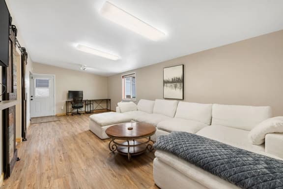 Mt Rushmore Duplex - Image 1